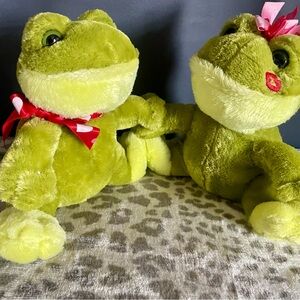 Dan Dee Collectors (2) MAGNETIC KISSING FROGS Plush Love Valentine Vintage